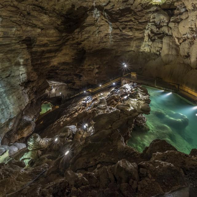 il Gouffre de Padirac nel dipartimento del Lot