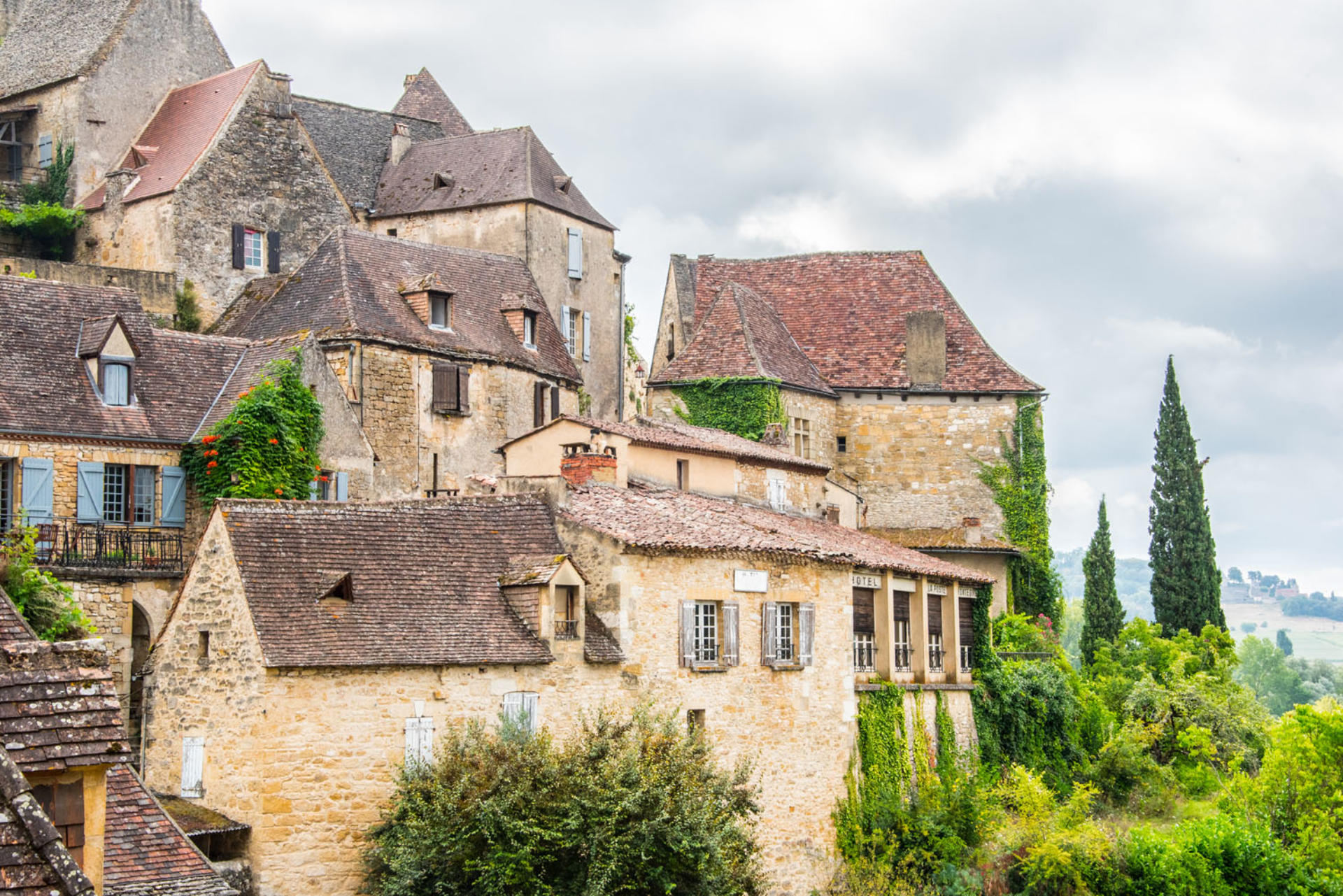 A la rencontre des plus beaux villages de france [PUNIQRANDLINE-(au-dating-names.txt) 56