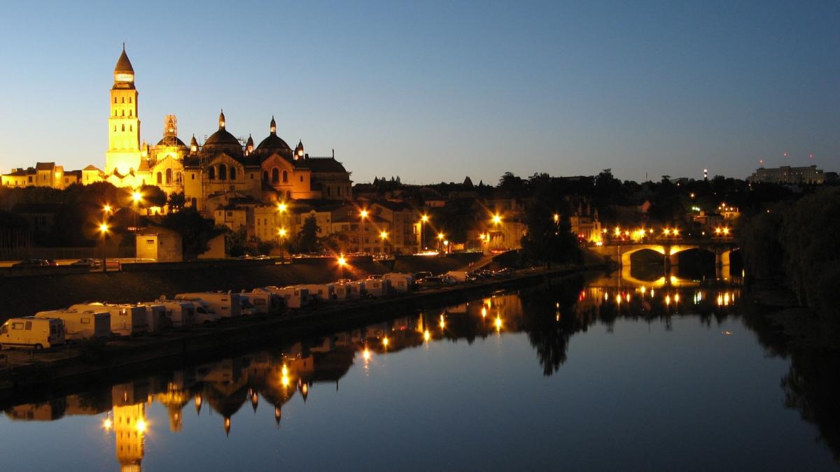 Périgueux, capitale de la Dordogne et du Périgord blanc | Sarlat ...
